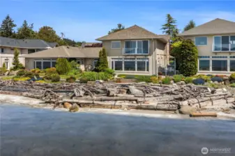 Each home in Pleasant Beach Village has its own beach.