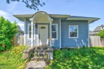 Welcome home to 1015 N Pearl St!