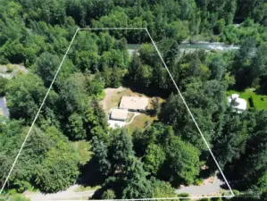 Approximate lot lines- Secluded & Private