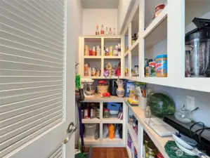 walk in pantry
