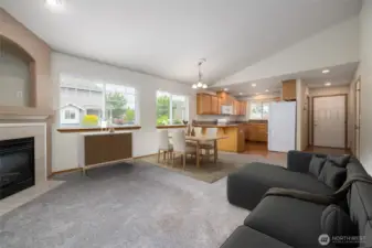 lg living room with vaulted ceilings