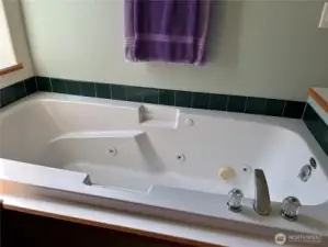 Jetted tub that's actually big enough to stretch out in!