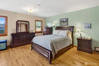 The primary site is spacious and has original hardwood floors