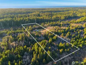 Aerial shot of 10 acres.