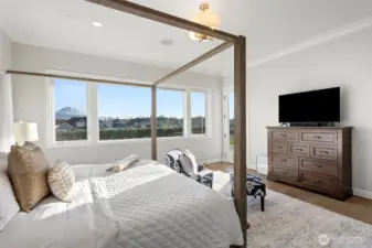 Wake up to views of Mt Rainier.