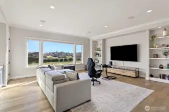 Spacious Bonus Room with Closet.