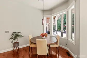 Wonderful nook off the kitchen for those everyday meals!