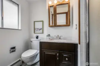 3.4 Primary Ensuite - Upper Level