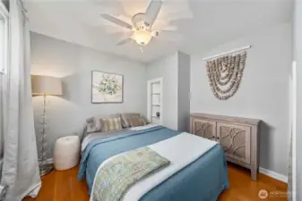 Main level bedroom w/Built-ins