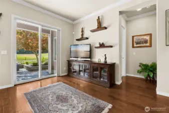 Open floorplan out to 2nd covered patio