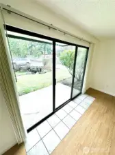 Oversized slider lets in great natural light