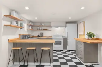 Another view of the kitchen.