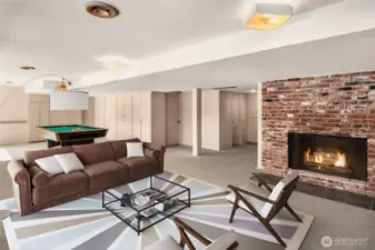 The large downstairs space is ideal for all your needs, whether it's a home theater, gym, or entertainment area, offering endless possibilities.
