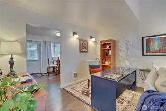6607 office area for home work space