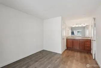 primary has 2nd vanity and large walk-in closet