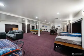 This large rec room space has multi-functionality. The home may be an ideal fit for multi-generational living. Also a great space with room to entertain or play. This unit has been set up previously as a rental.