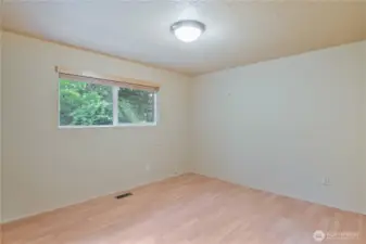 bedroom 2 with built in in the closetr