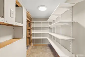 Kitchen pantry