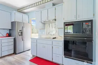 Clean and pristine~you will enjoy cooking here!