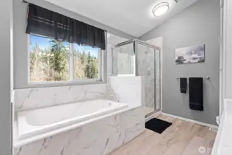 You'll love this primary bathroom!