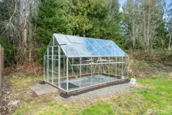 Green house is ready for our spring and summer plants!