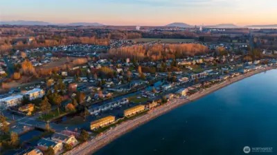 Birch Bay State Park is just minutes away for additional trails, shoreline exploration, and outdoor recreation.