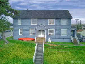 4 units - 1 Bedrooms   & 1 Bathrooms