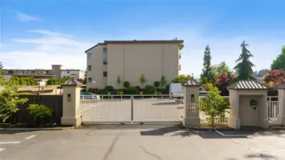 Gated Community with 4 guest parking spots outside gate - 4 guest inside gate