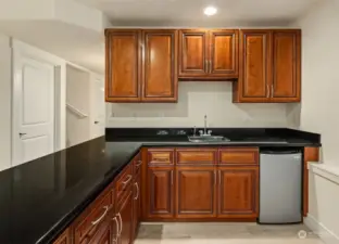 wet bar in daylight basement- easily could convert to a kitchenette