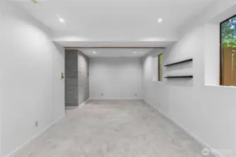 Downstairs bonus room/office