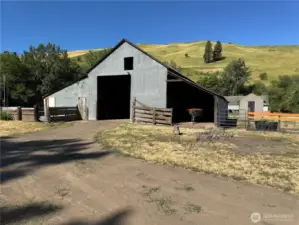 Barn
