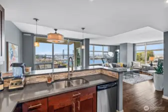 The views from this spectacular corner suite will surround you all year long.