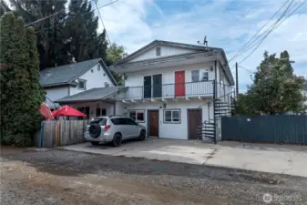 East Alley Entrance For Apt C and D plus parking