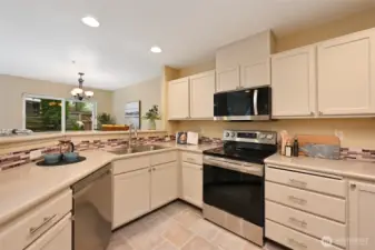 Plenty of space in this kitchen for the home chef to create gourmet meals!