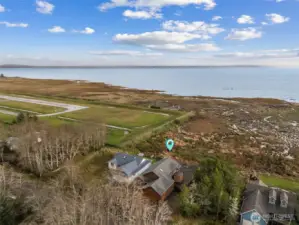 Municipal airport maintains property behind home