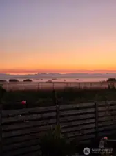 What a beautiful view to wake up to!