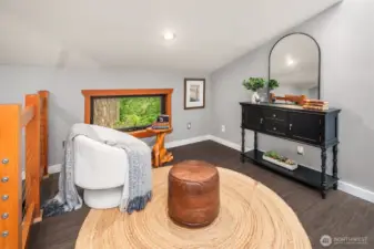 Reading or office nook