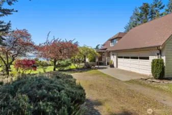 2 Car Garage!