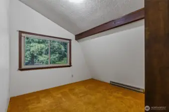 4th room great for an office or craft room