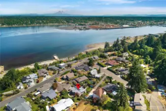 Convenient location, easy access to West Olympia shopping, downtown amenities and freeways.