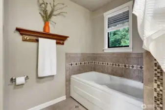 Primary bathtub.