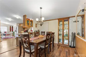 Dining room off kitchen