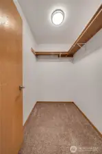 Bed 1 walk in closet