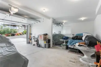 Spacious large garage that currently used to parked four cars.