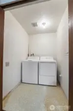 Washer & Dryer included