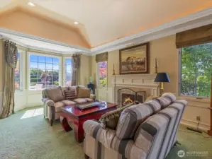 Formal Living Room Views of the Front Lanai