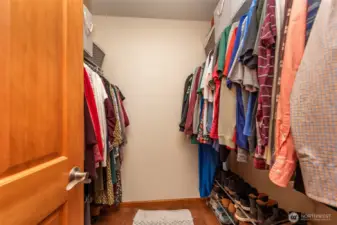 Walk-in Closet