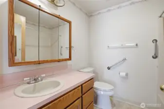 Bathroom vanity