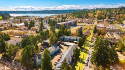 Enjoy Lake Washington & The Burke Gilman Trail Just Minutes From Your Doorstep