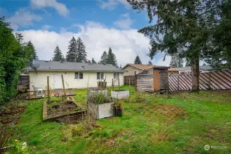 Large flat backyard that's fully fenced!